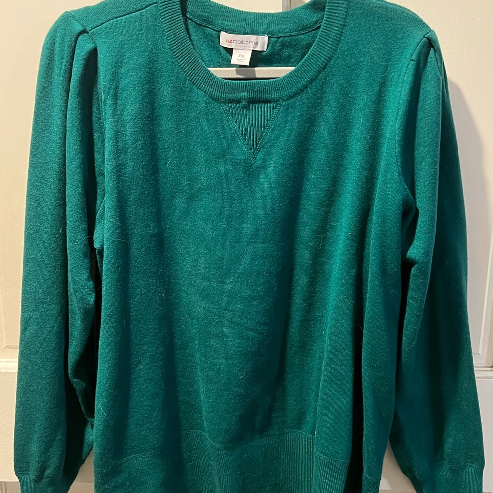 Liz Claiborne soft green sweater
